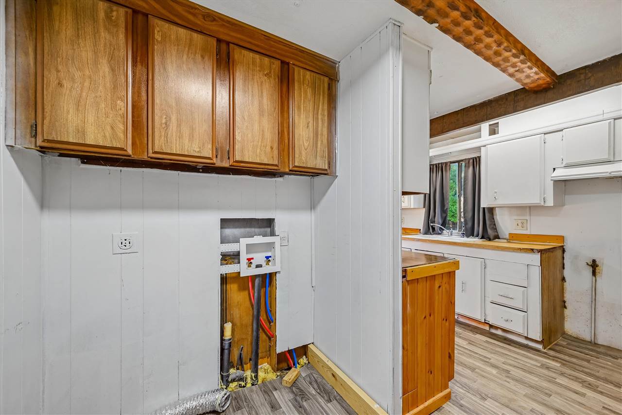 9710 York Street Anamosa IA 52205
