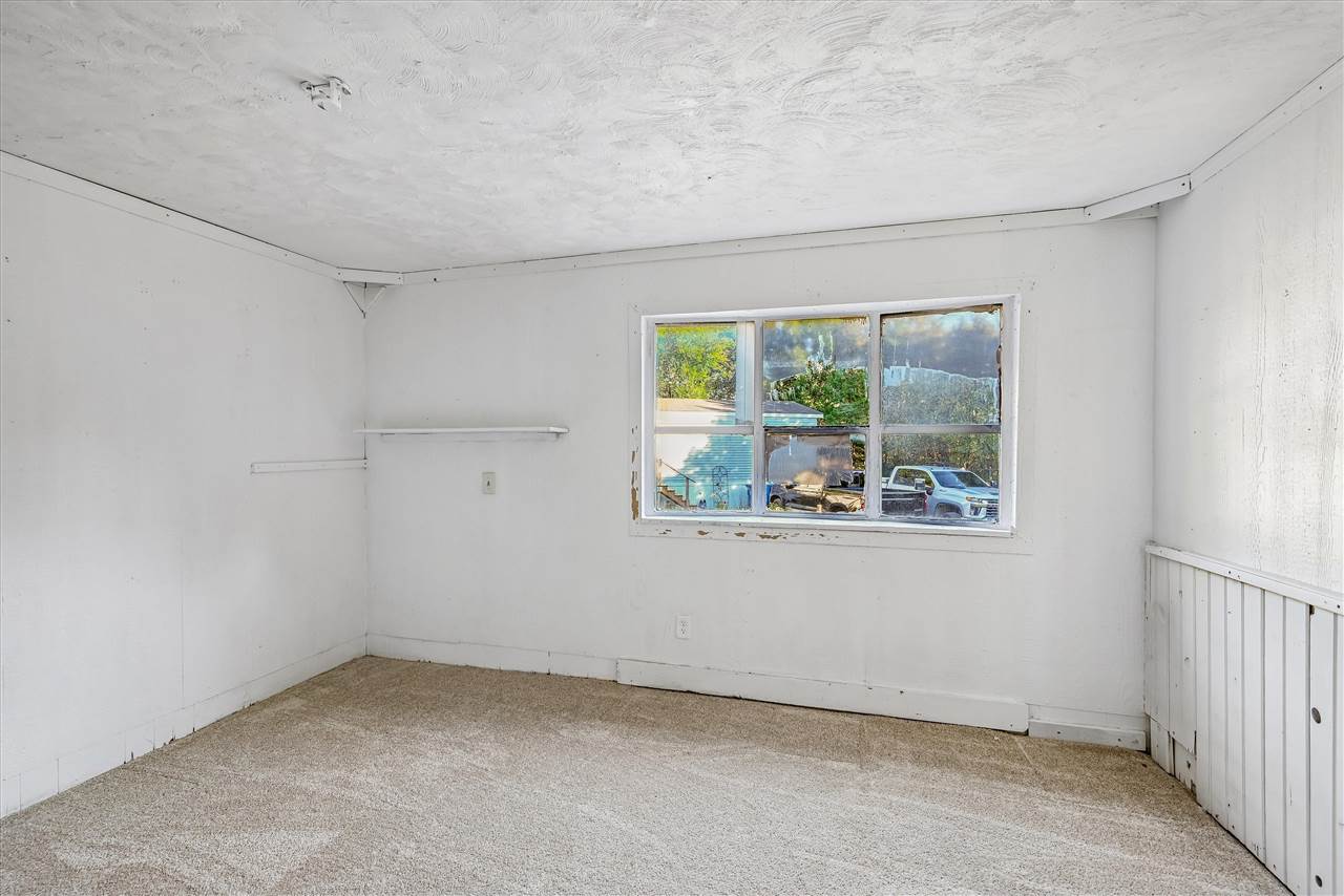 9710 York Street Anamosa IA 52205