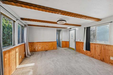 9710 York Street Anamosa IA 52205