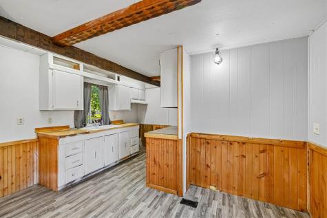 9710 York Street Anamosa IA 52205