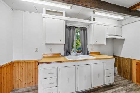 9710 York Street Anamosa IA 52205