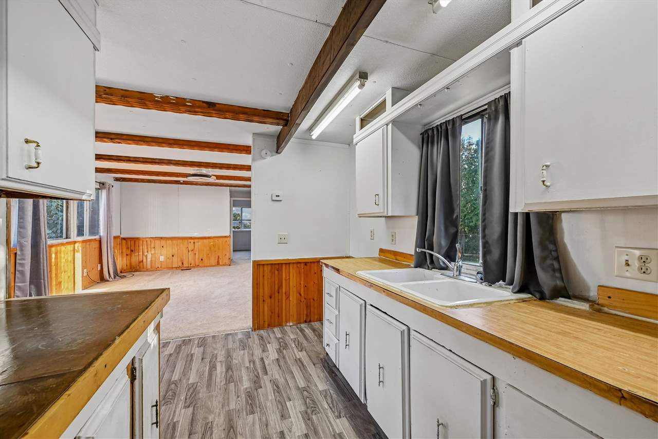 9710 York Street Anamosa IA 52205