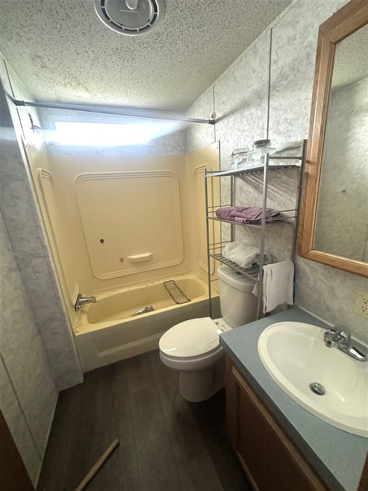 522 Jordan Drive Anamosa IA 52205