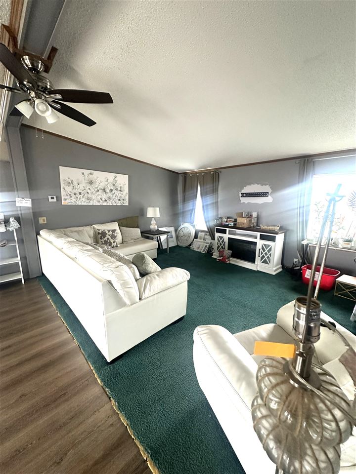 522 Jordan Drive Anamosa IA 52205