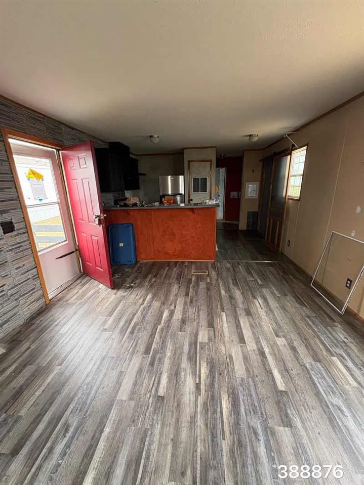 3451 Bristol Road Waterloo IA 50701