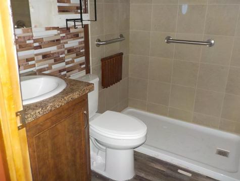 3451 Bristol Road Waterloo IA 50701