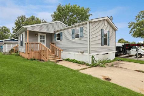 2100 Scott Blvd Trlr 35 Iowa City IA 52240