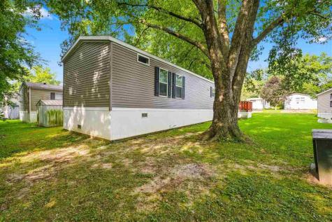 3701 2nd St Lot 372 Coralville IA 52241