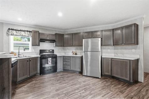 3701 2nd St Lot 372 Coralville IA 52241