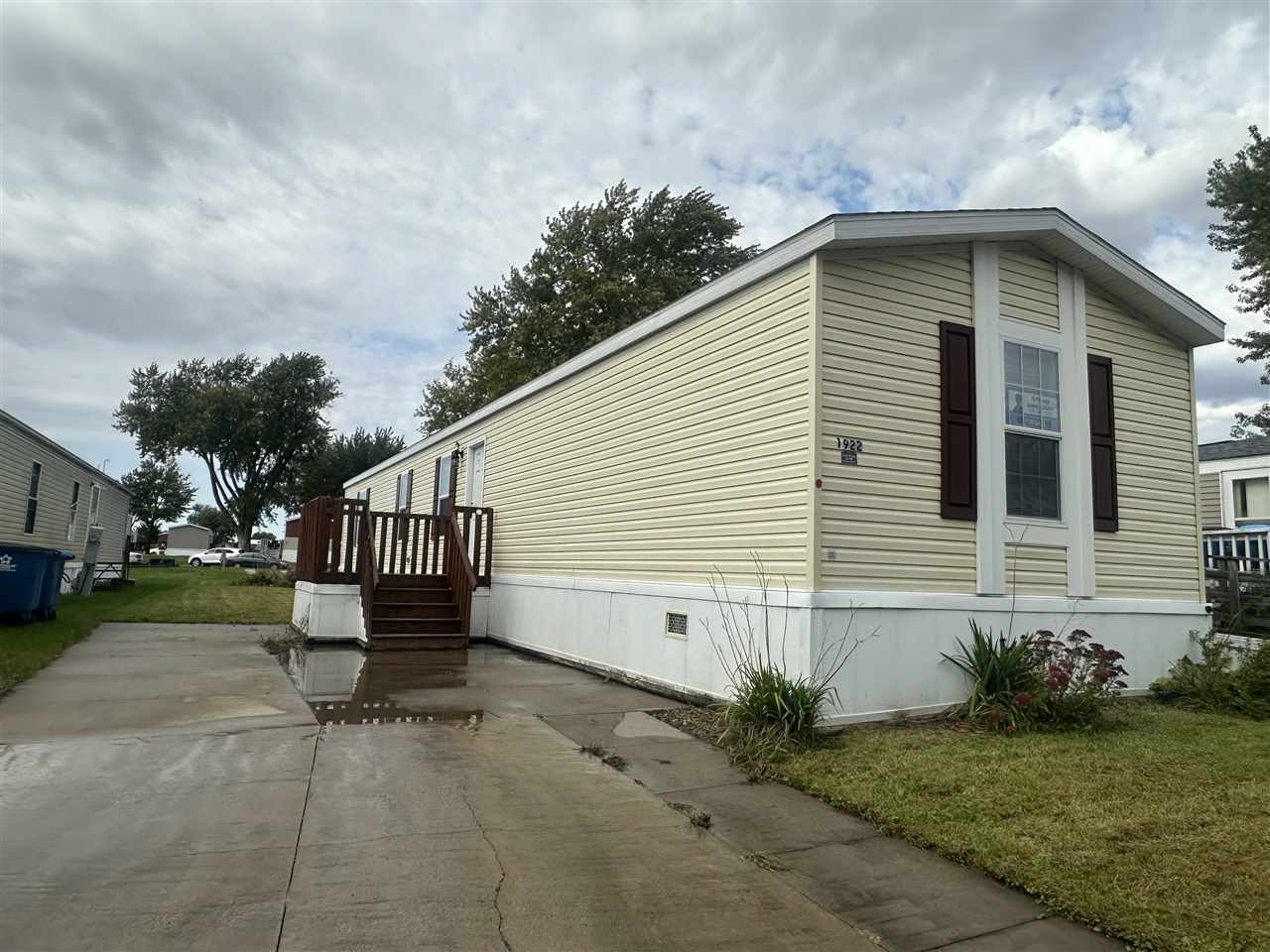 1922 SW Eastern Drive Cedar Rapids IA 52404-0000