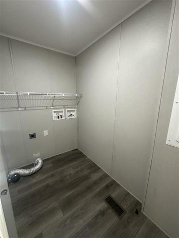 1922 SW Eastern Drive Cedar Rapids IA 52404-0000