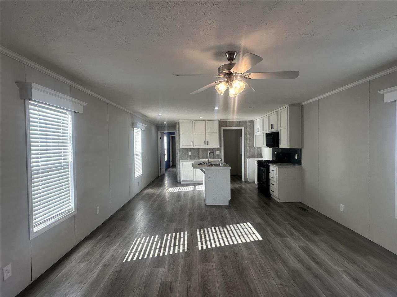1922 SW Eastern Drive Cedar Rapids IA 52404-0000