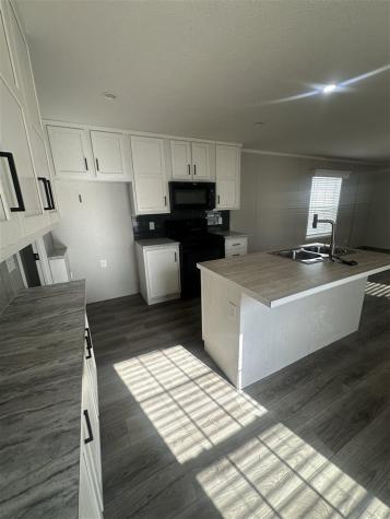 1922 SW Eastern Drive Cedar Rapids IA 52404-0000