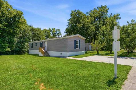 3701 2nd St Lot 326 Coralville IA 52241