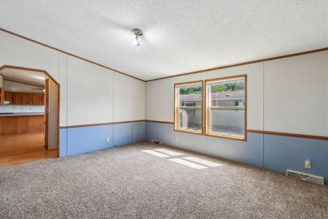 24 Erobi Lane Iowa City IA 52240