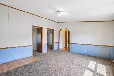 24 Erobi Lane Iowa City IA 52240