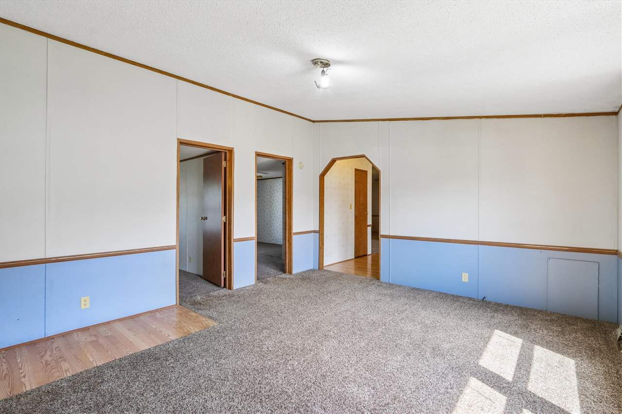 24 Erobi Lane Iowa City IA 52240
