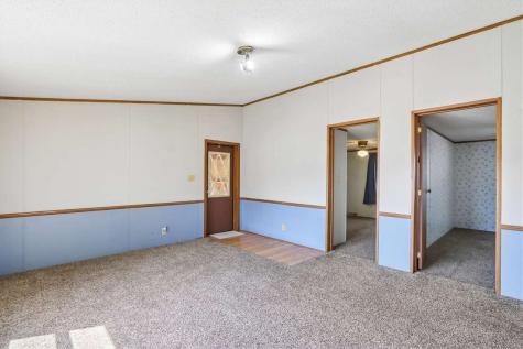 24 Erobi Lane Iowa City IA 52240