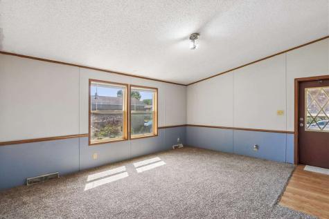 24 Erobi Lane Iowa City IA 52240