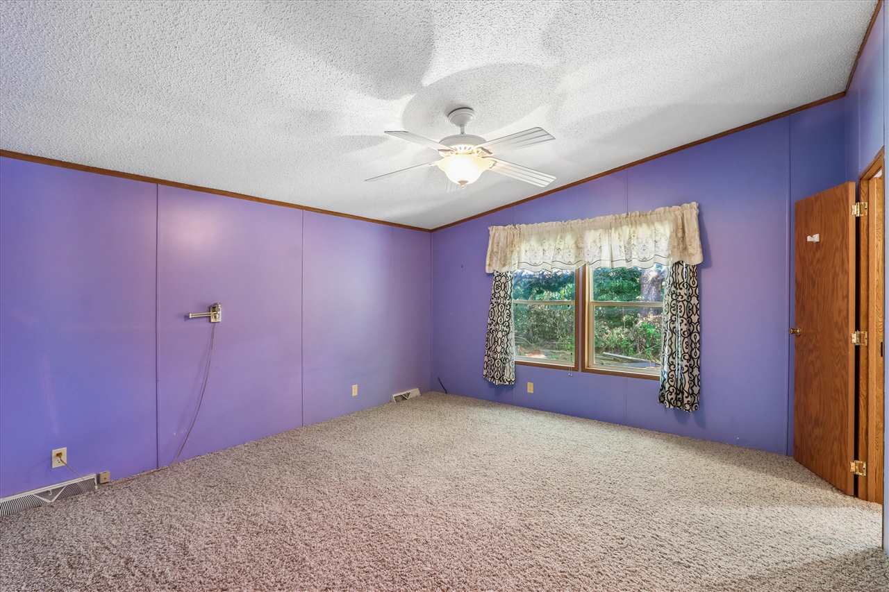 24 Erobi Lane Iowa City IA 52240