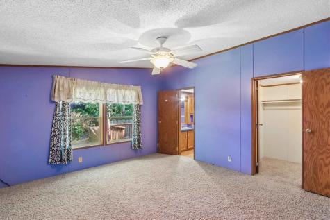 24 Erobi Lane Iowa City IA 52240
