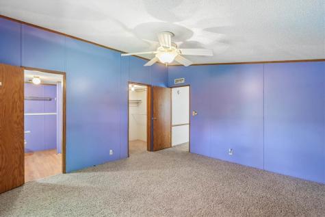 24 Erobi Lane Iowa City IA 52240