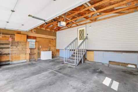24 Erobi Lane Iowa City IA 52240