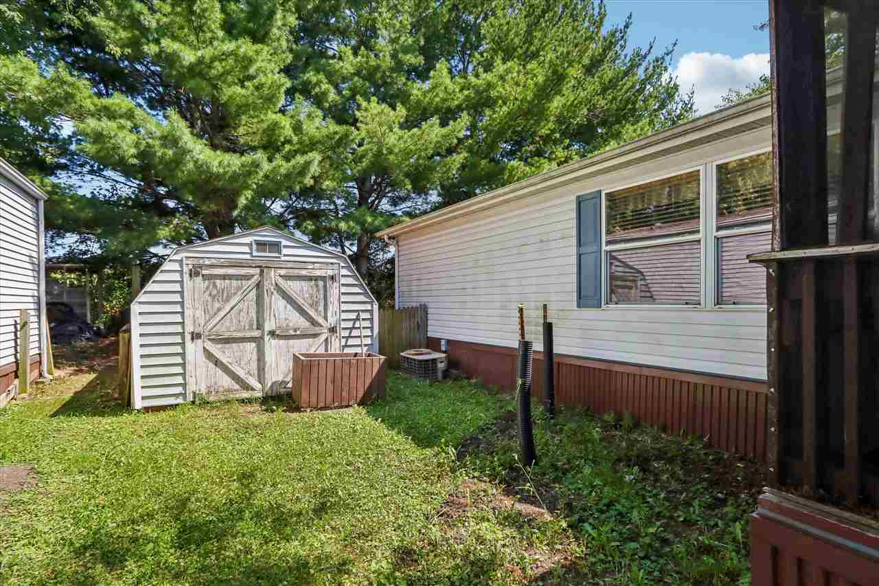 24 Erobi Lane Iowa City IA 52240