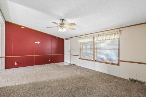 24 Erobi Lane Iowa City IA 52240