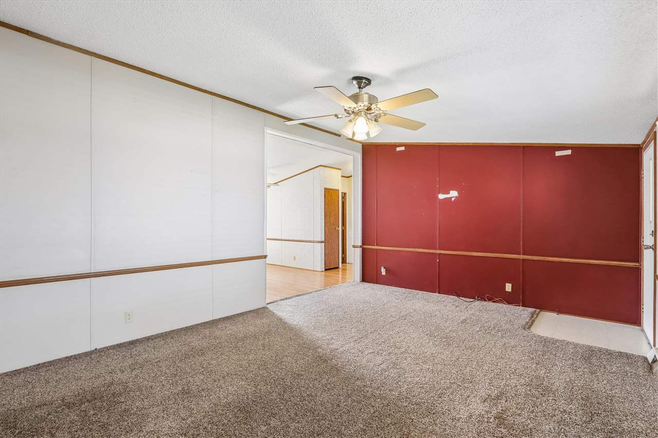 24 Erobi Lane Iowa City IA 52240