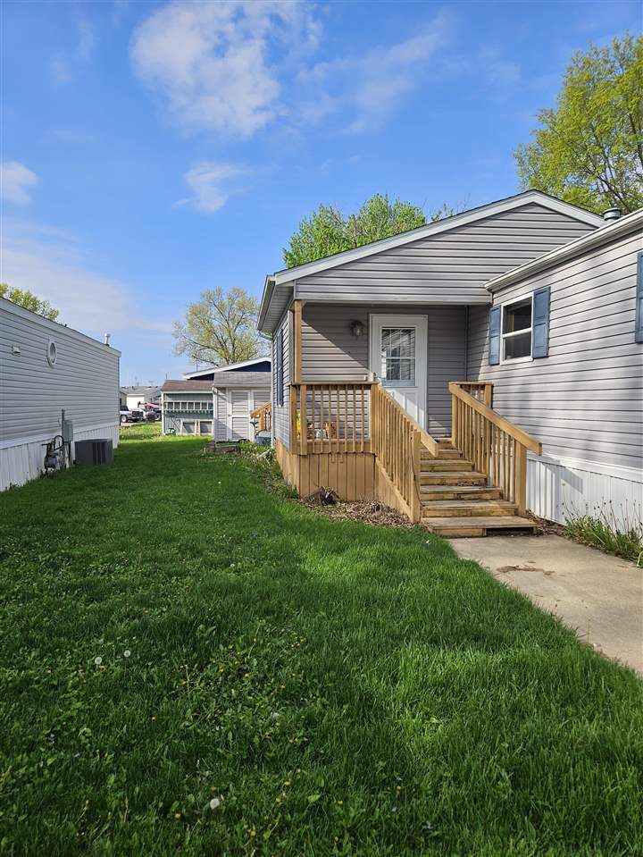 2100 Scott Boulevard Lot 35 Iowa City IA 52240