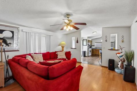 10 Erobi Lane Iowa City IA 52240