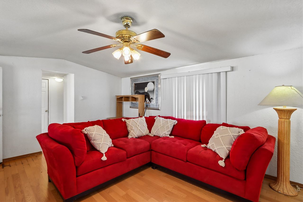 10 Erobi Lane Iowa City IA 52240
