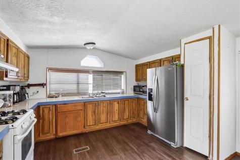 10 Erobi Lane Iowa City IA 52240