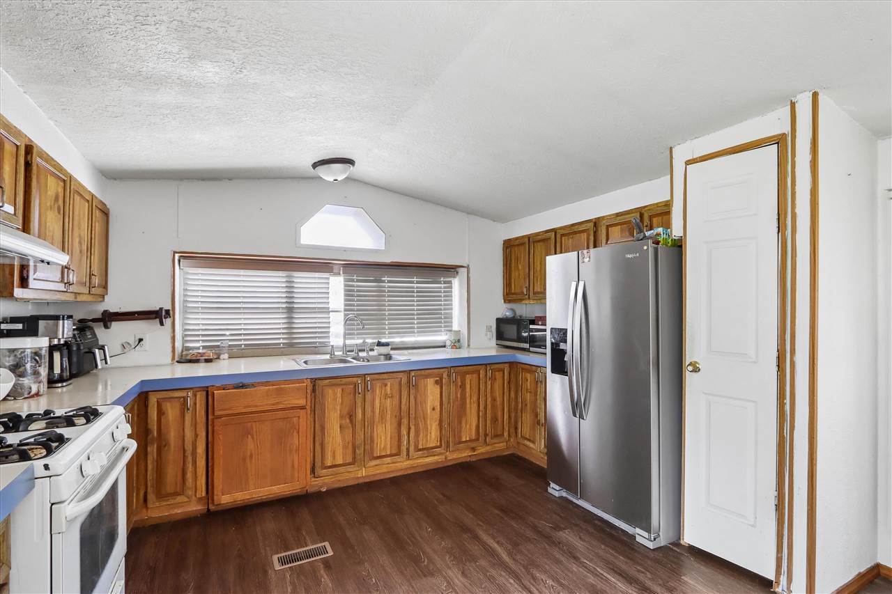10 Erobi Lane Iowa City IA 52240