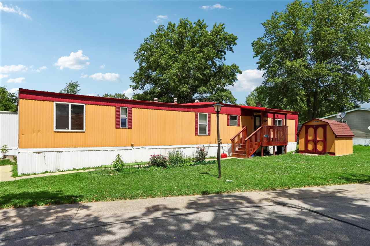 2100 Scott Blvd Trlr 89 Iowa City IA 52240