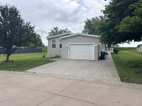 104 N Park Drive Lone Tree IA 52755