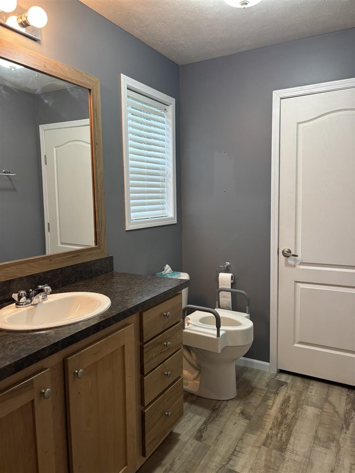 104 N Park Drive Lone Tree IA 52755