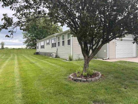104 N Park Drive Lone Tree IA 52755