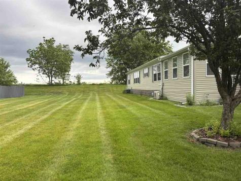 104 N Park Drive Lone Tree IA 52755