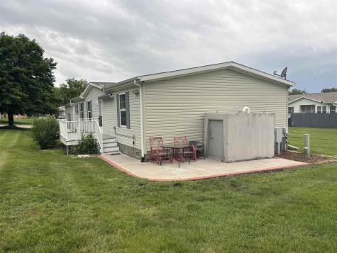 104 N Park Drive Lone Tree IA 52755