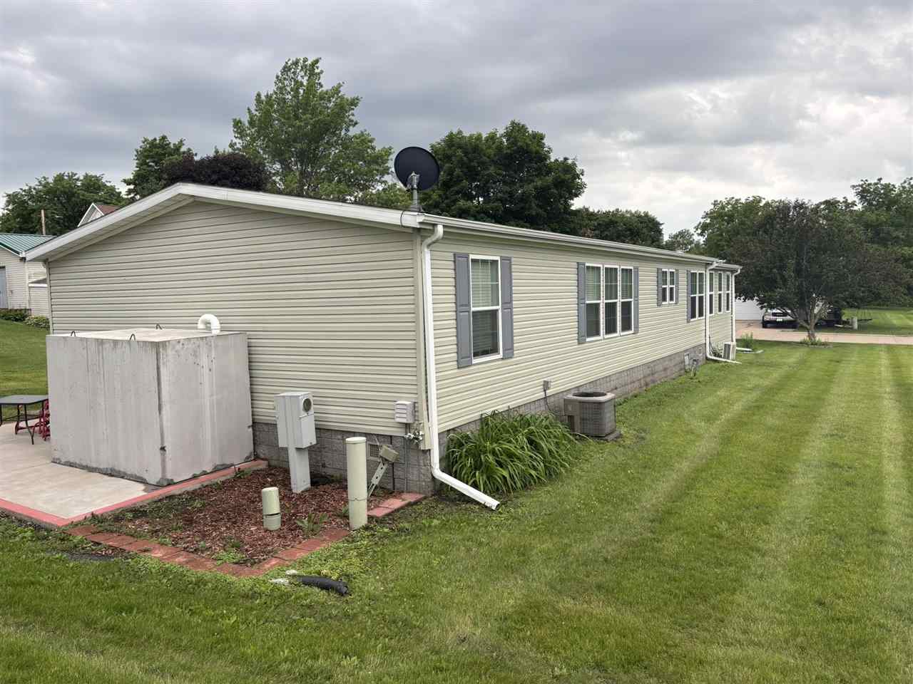 104 N Park Drive Lone Tree IA 52755