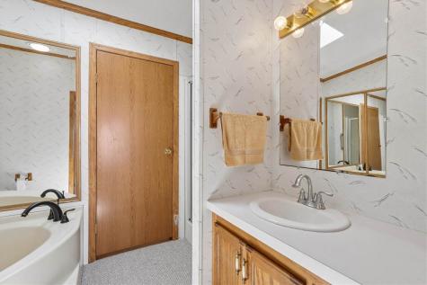 171 Golfview Court North Liberty IA 52317