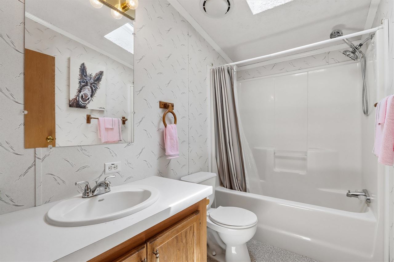 171 Golfview Court North Liberty IA 52317