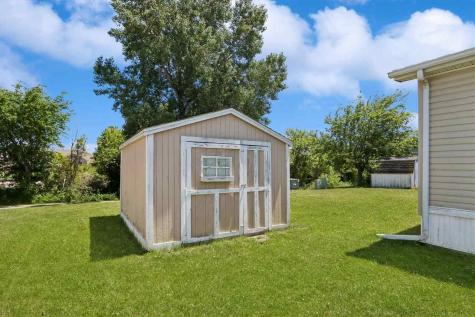 171 Golfview Court North Liberty IA 52317