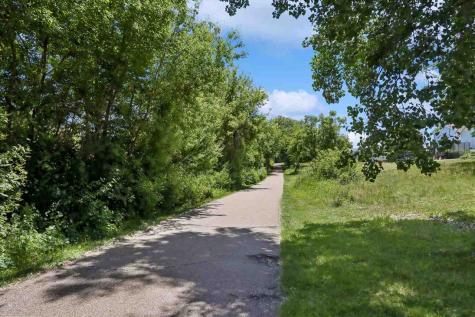 171 Golfview Court North Liberty IA 52317