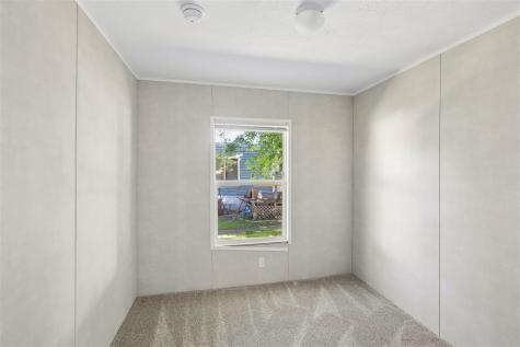 25 Gas Lantern Square Muscatine IA 52761