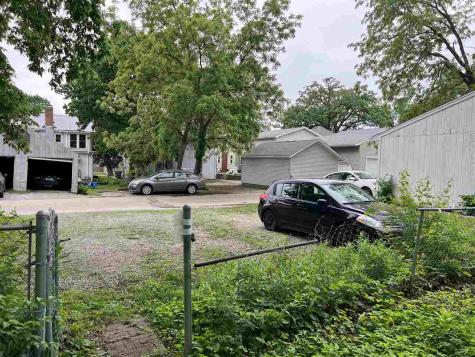 523 S Lucas Street Iowa City IA 52240
