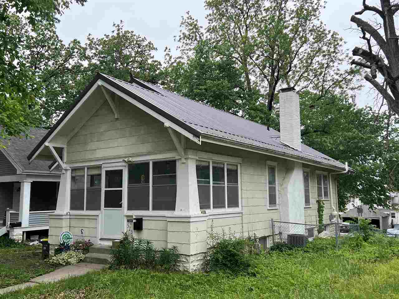523 S Lucas Street Iowa City IA 52240