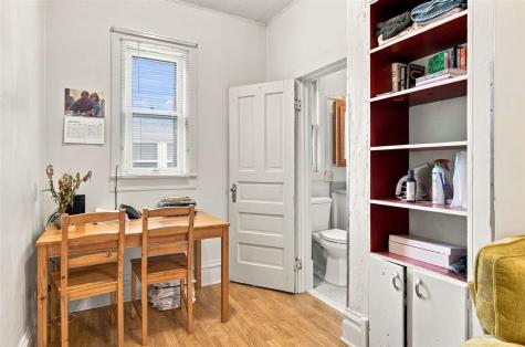 624 N Linn Street Iowa City IA 52245